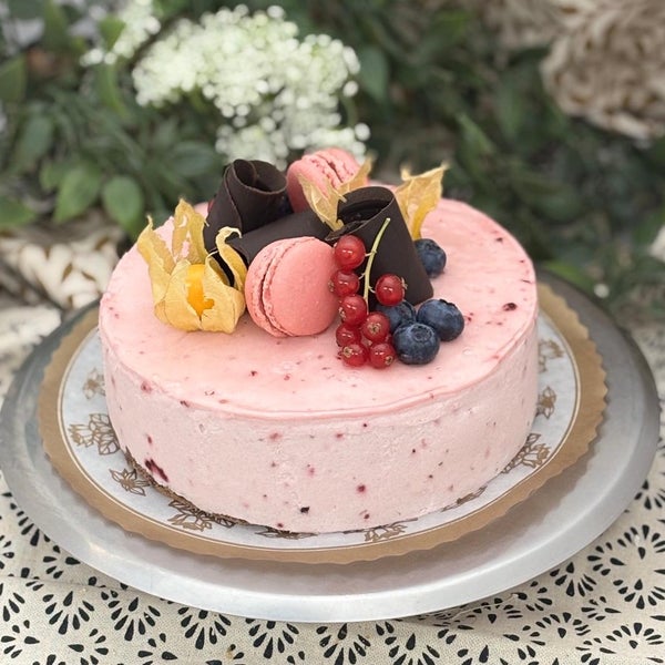 Mets&auml;marjamoussekakku